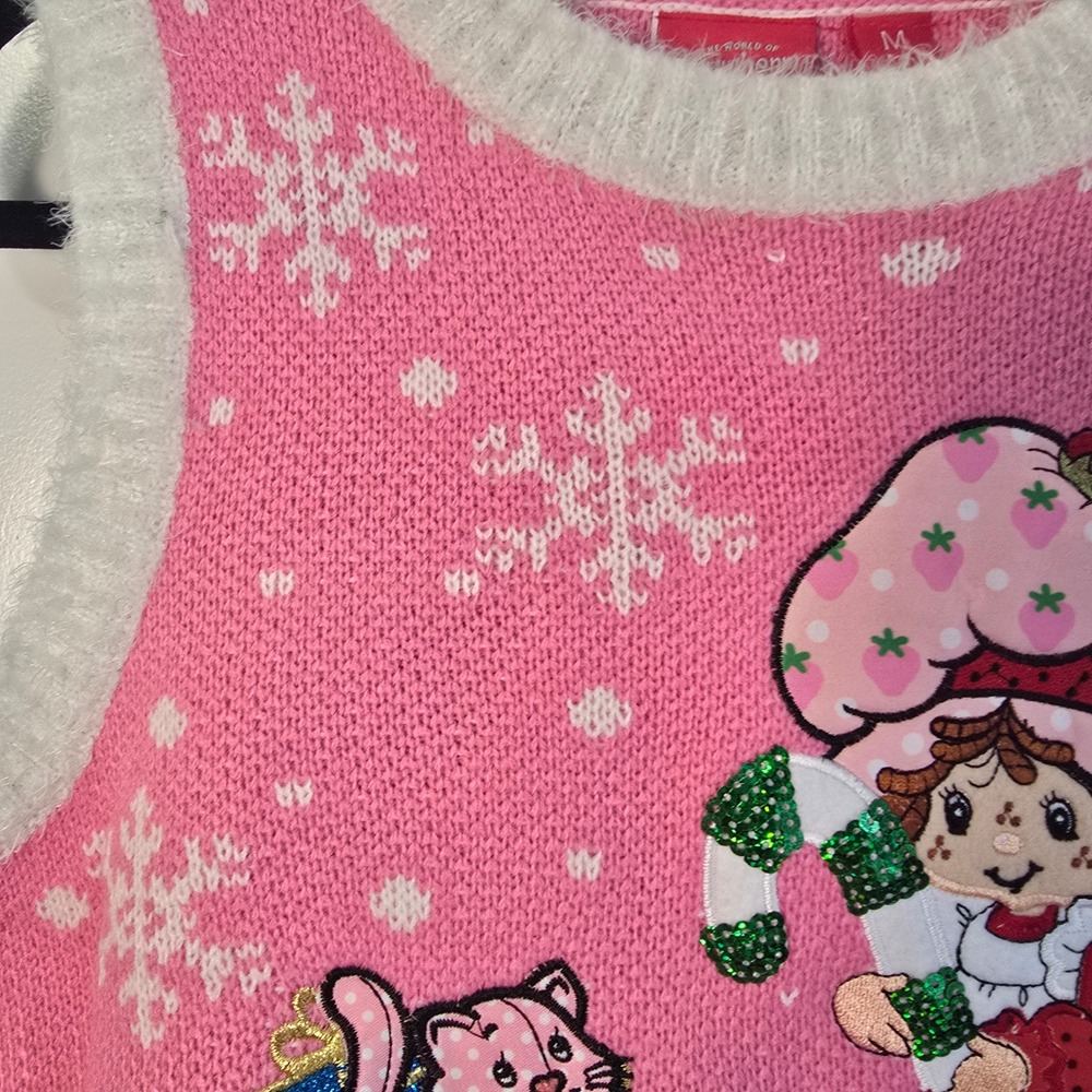 NWOT - Strawberry Shortcake Pink Christmas Sweater Vest Sequin Snowflake Fuzzy M - Picture 4 of 10